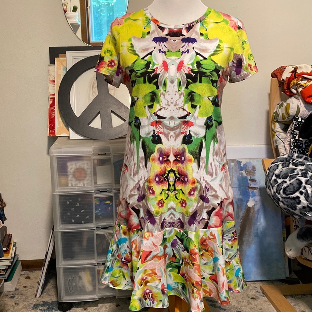 PRABAL GURUNG for Target cotton blend short sleeved dress with flouncy hem.